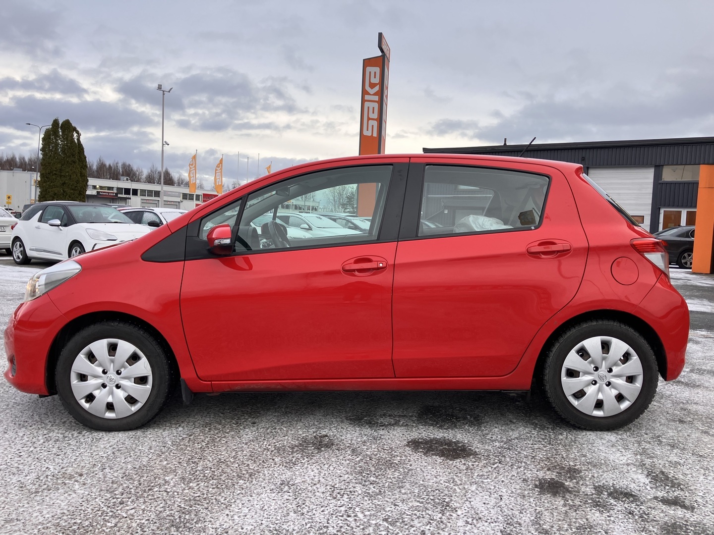 TOYOTA Yaris 2012