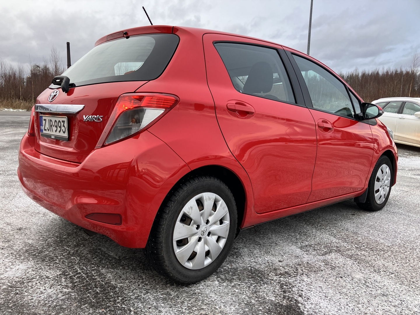TOYOTA Yaris 2012