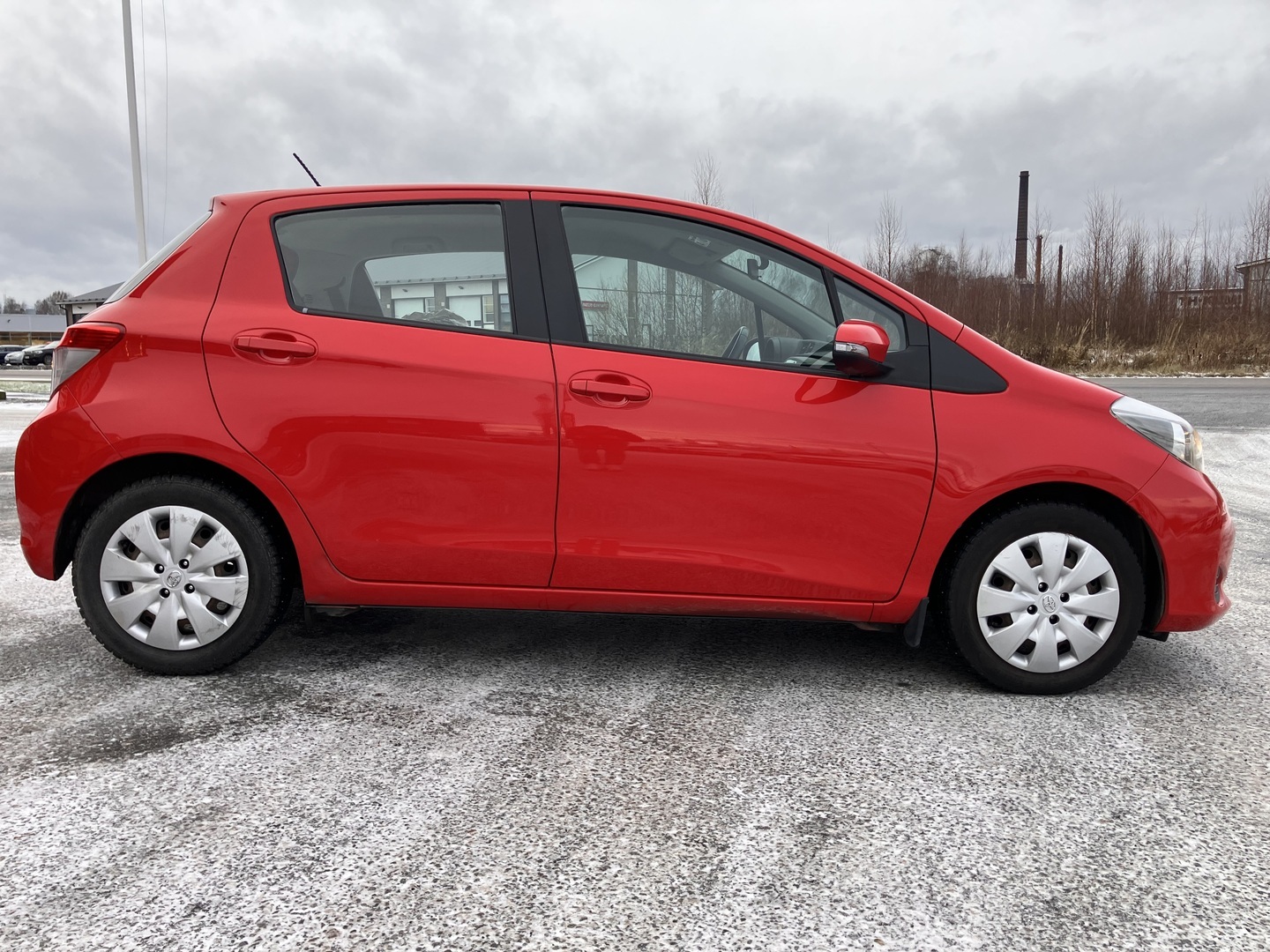 TOYOTA Yaris 2012