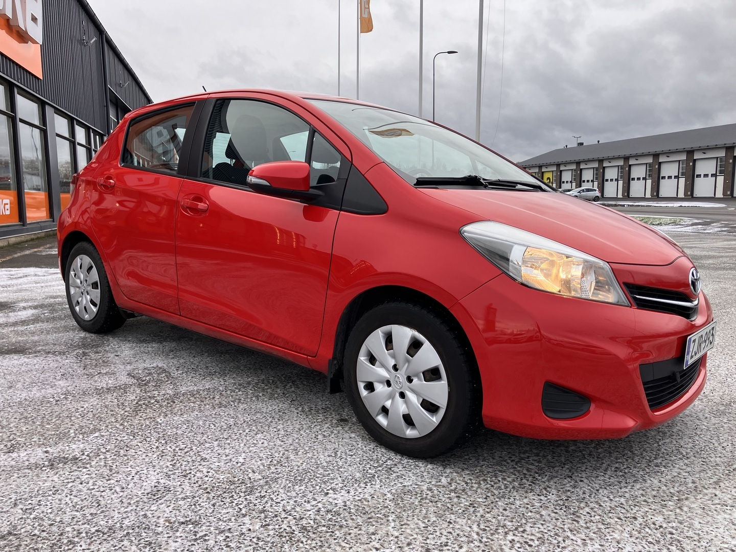 TOYOTA Yaris 2012