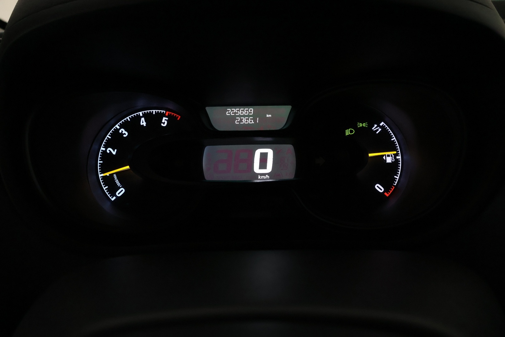 OPEL Vivaro 2015