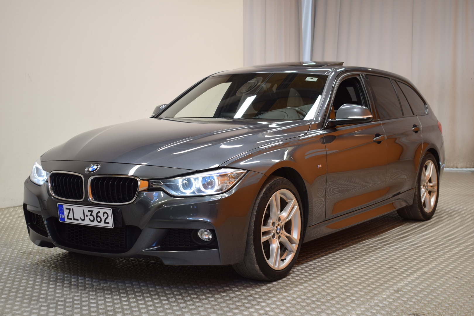 BMW 320 2013