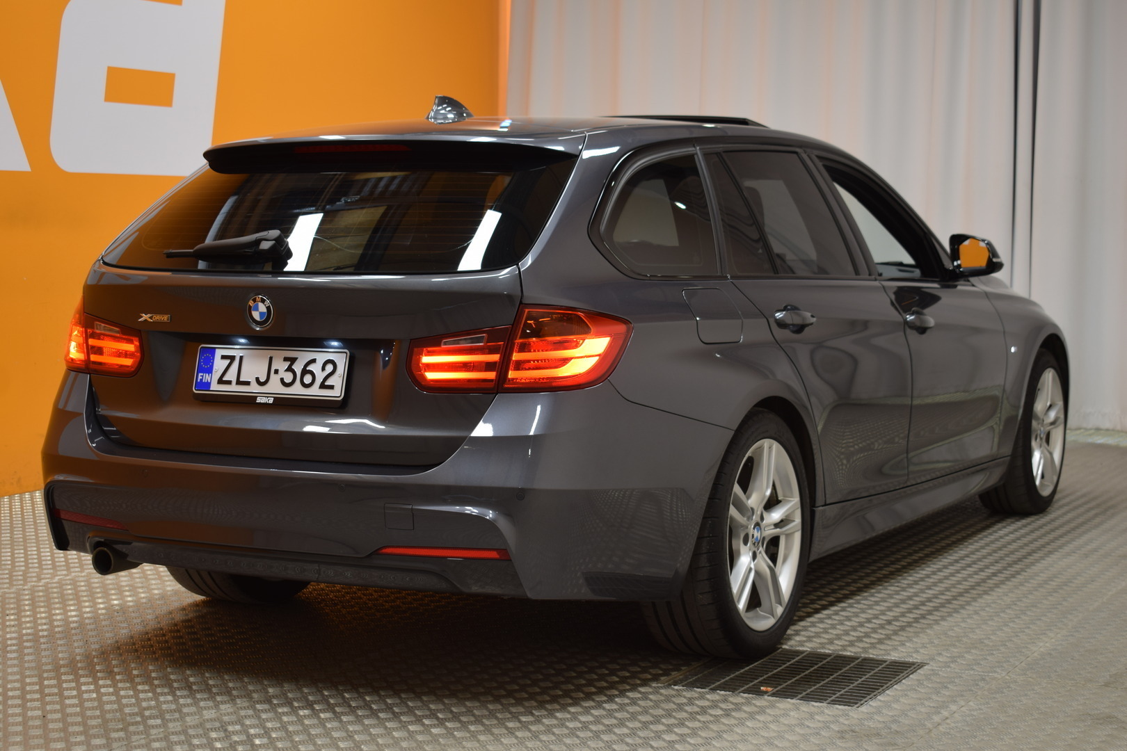 BMW 320 2013