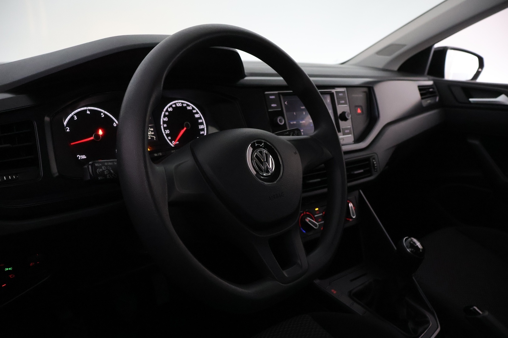 VOLKSWAGEN Polo 2018