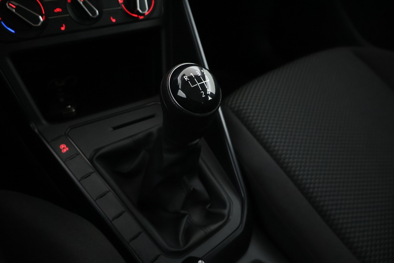 VOLKSWAGEN Polo 2018