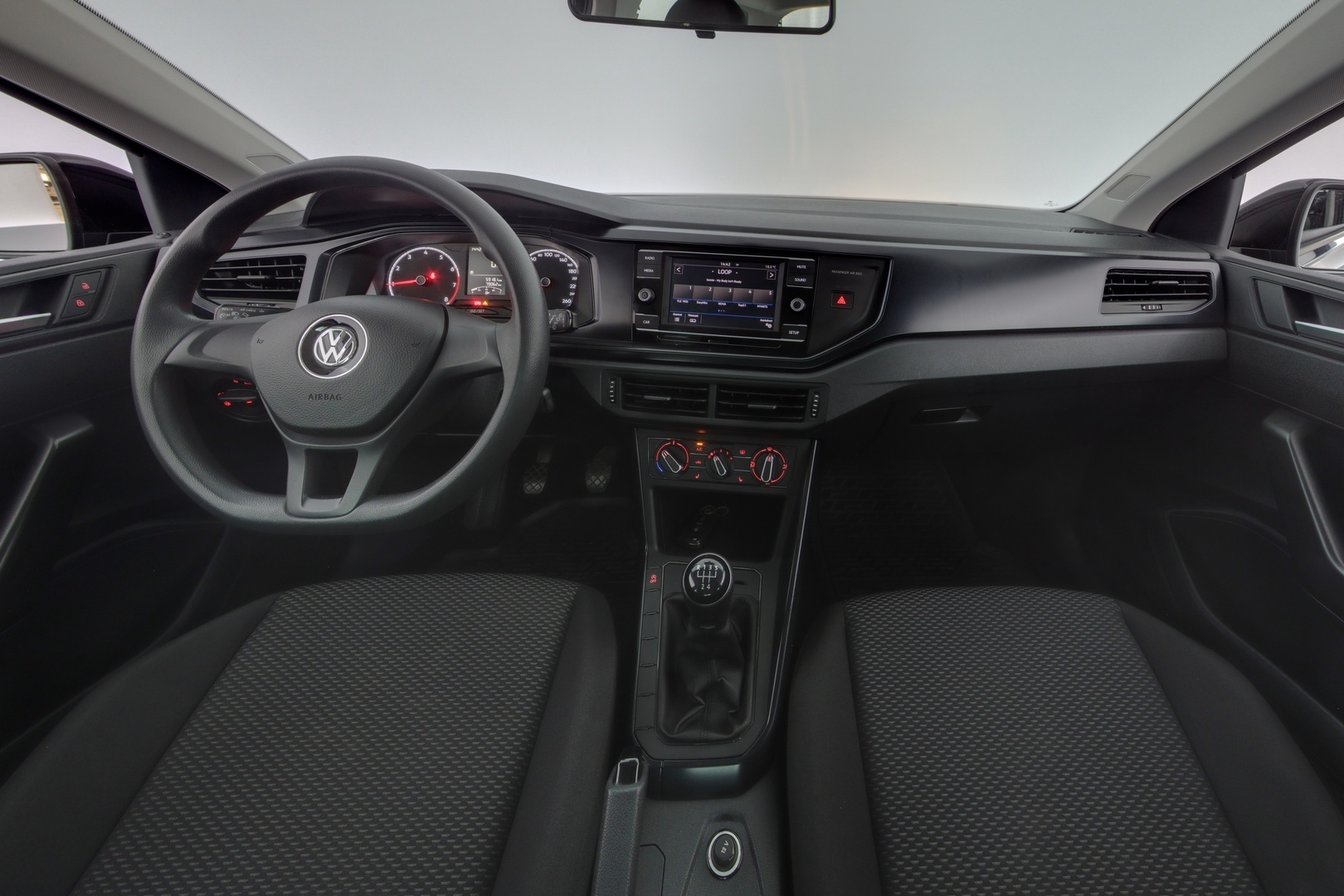 VOLKSWAGEN Polo 2018