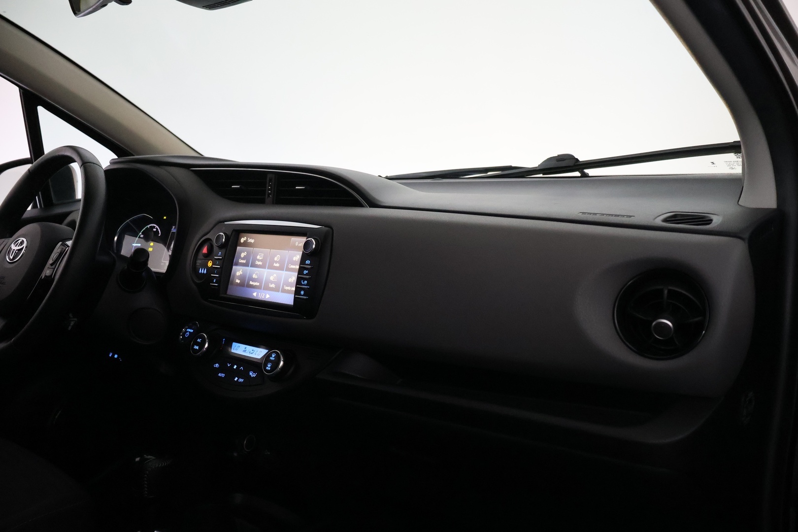 TOYOTA Yaris 2018