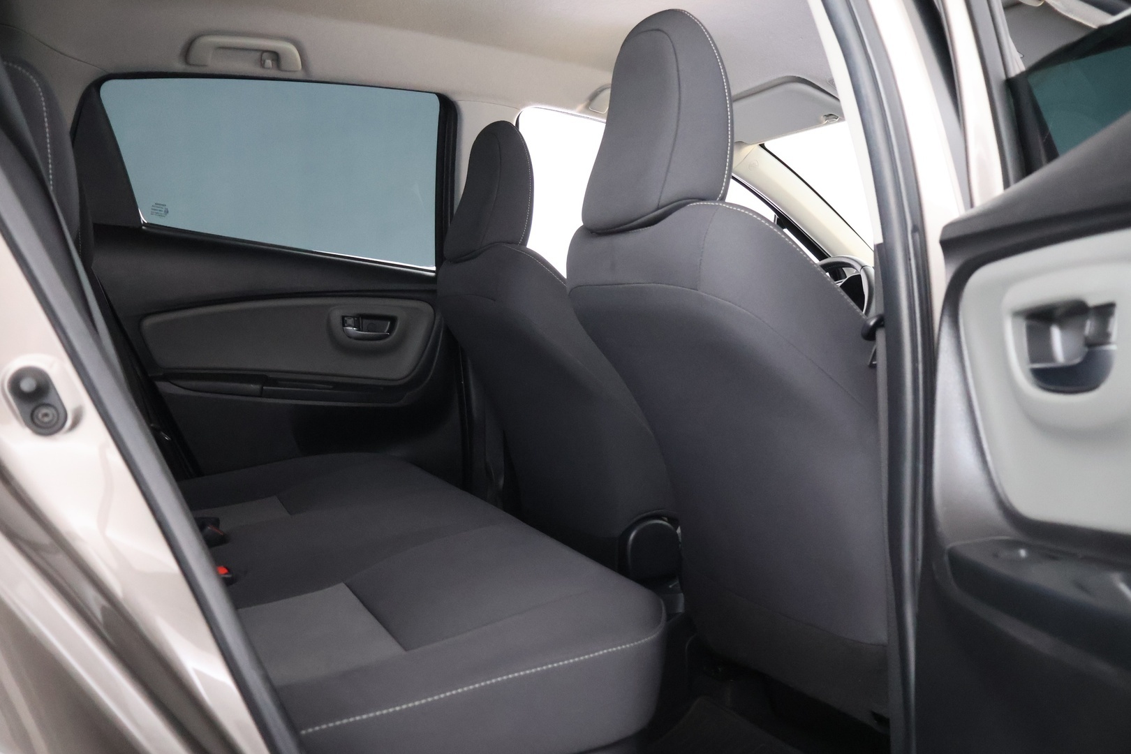 TOYOTA Yaris 2018