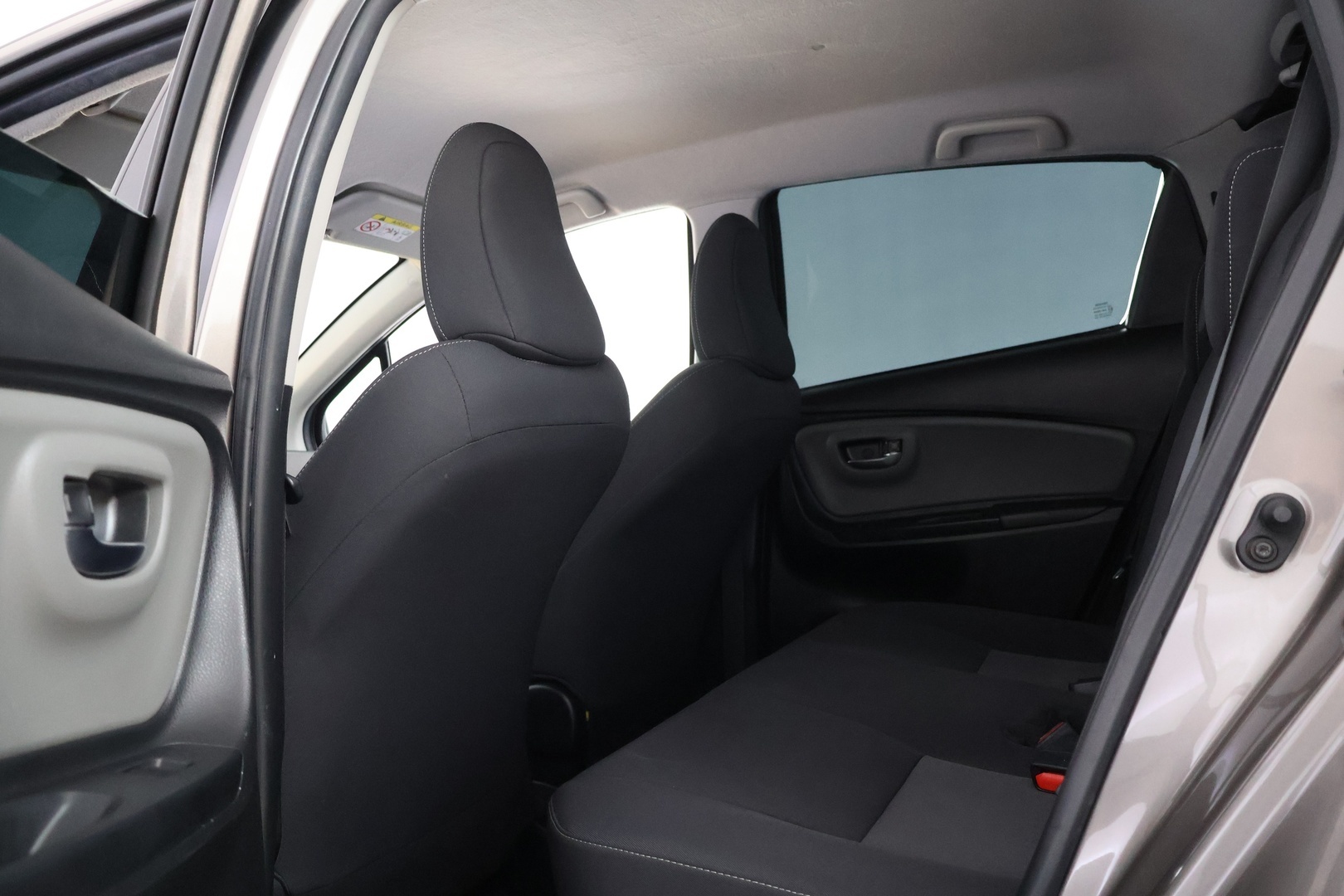 TOYOTA Yaris 2018