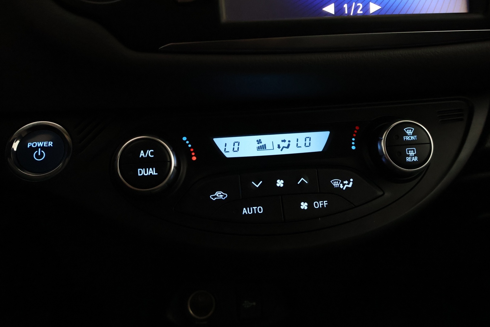 TOYOTA Yaris 2018