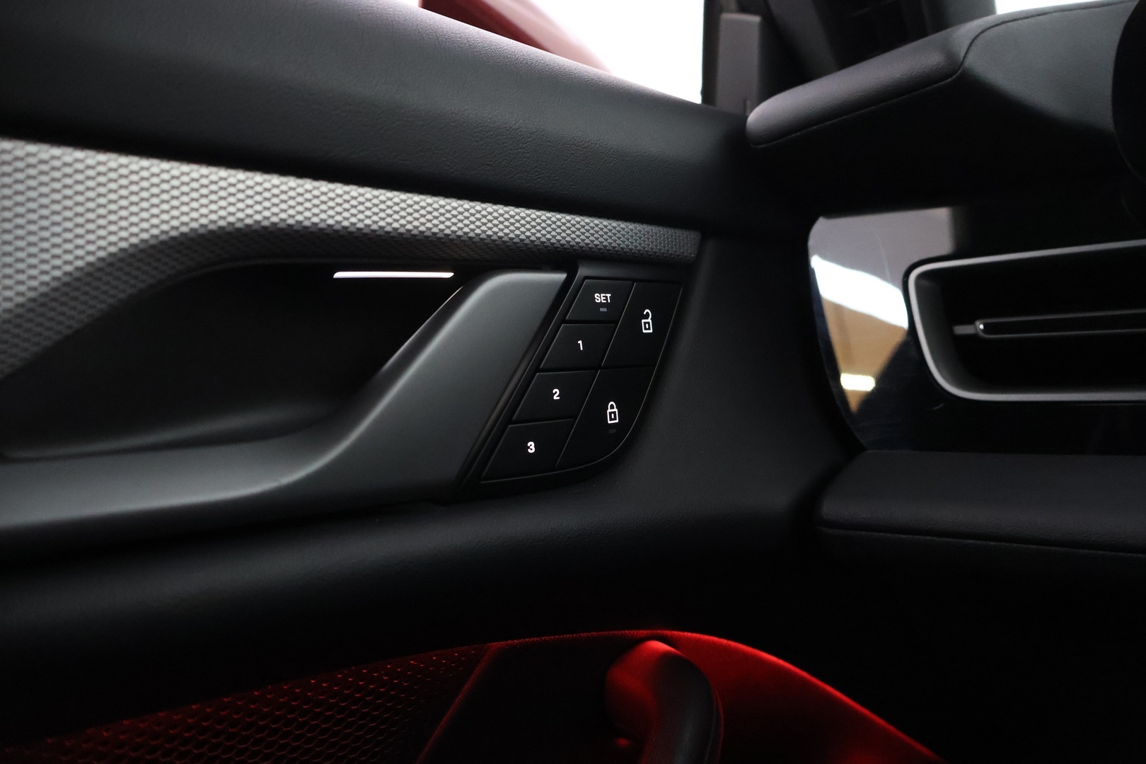 PORSCHE Taycan 2022