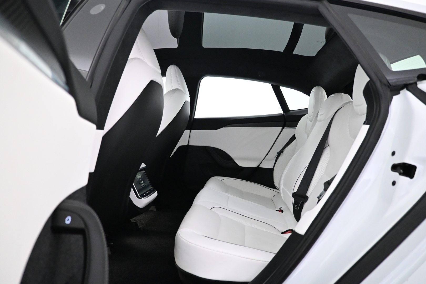 TESLA Model S 2023