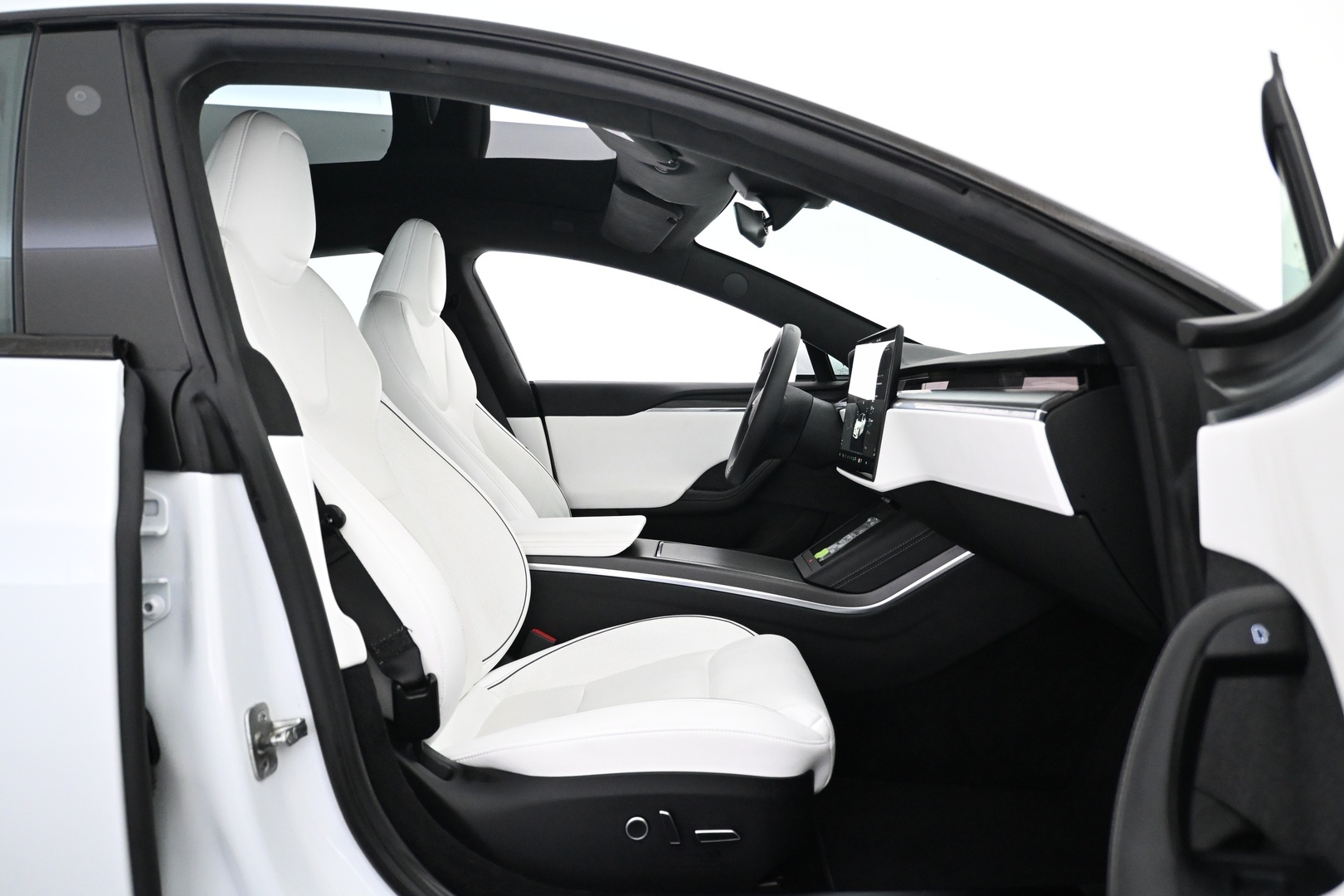TESLA Model S 2023