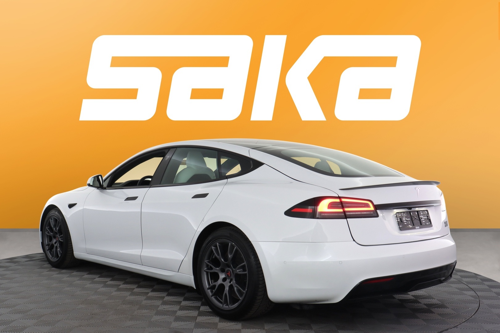 TESLA Model S 2023