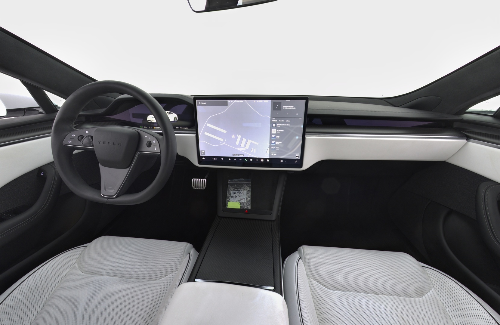 TESLA Model S 2023