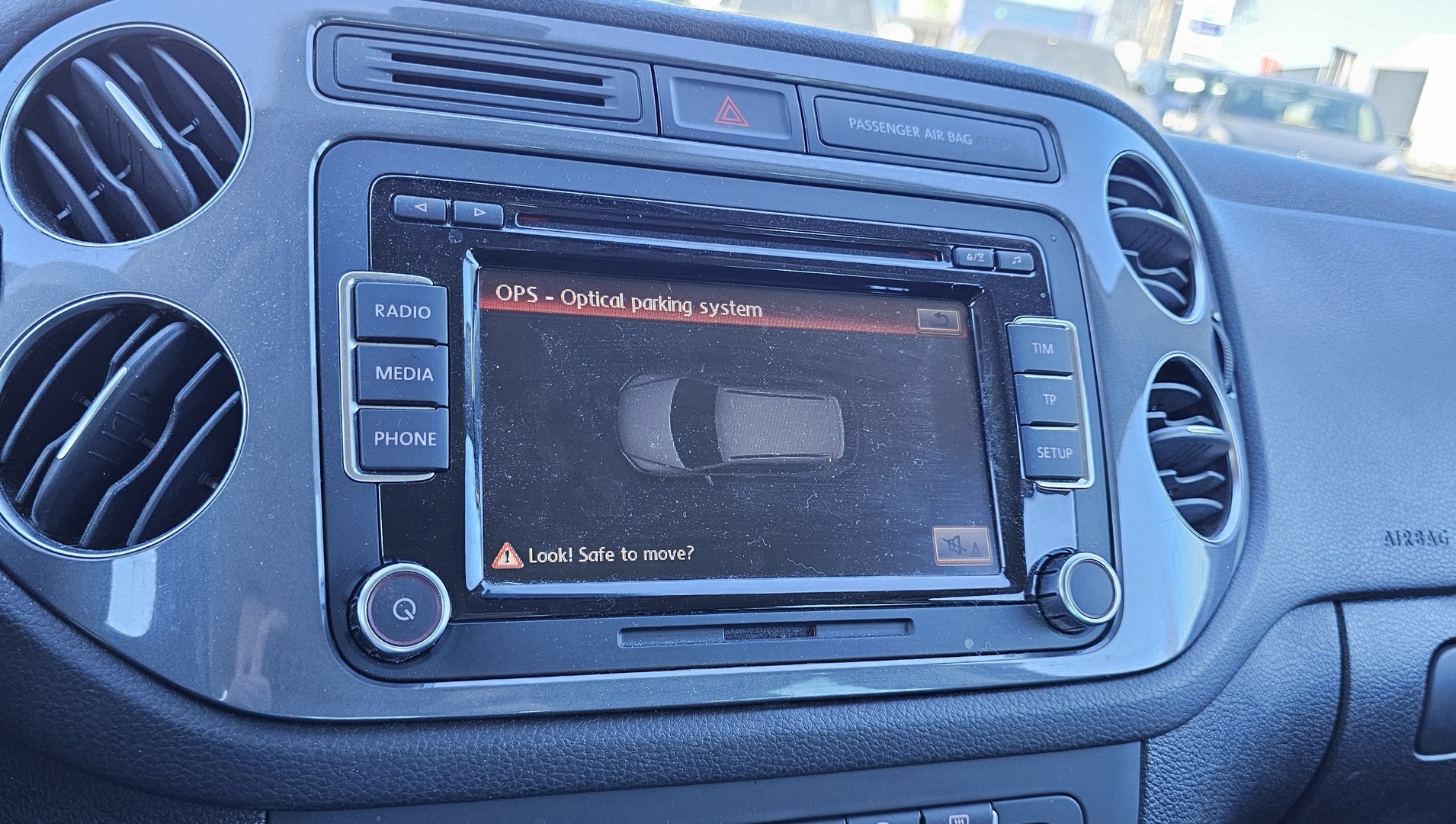 VOLKSWAGEN Tiguan 2012