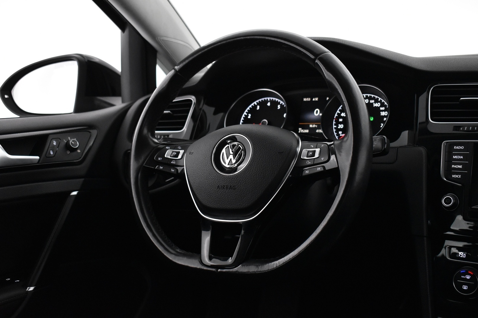 VOLKSWAGEN Golf 2014
