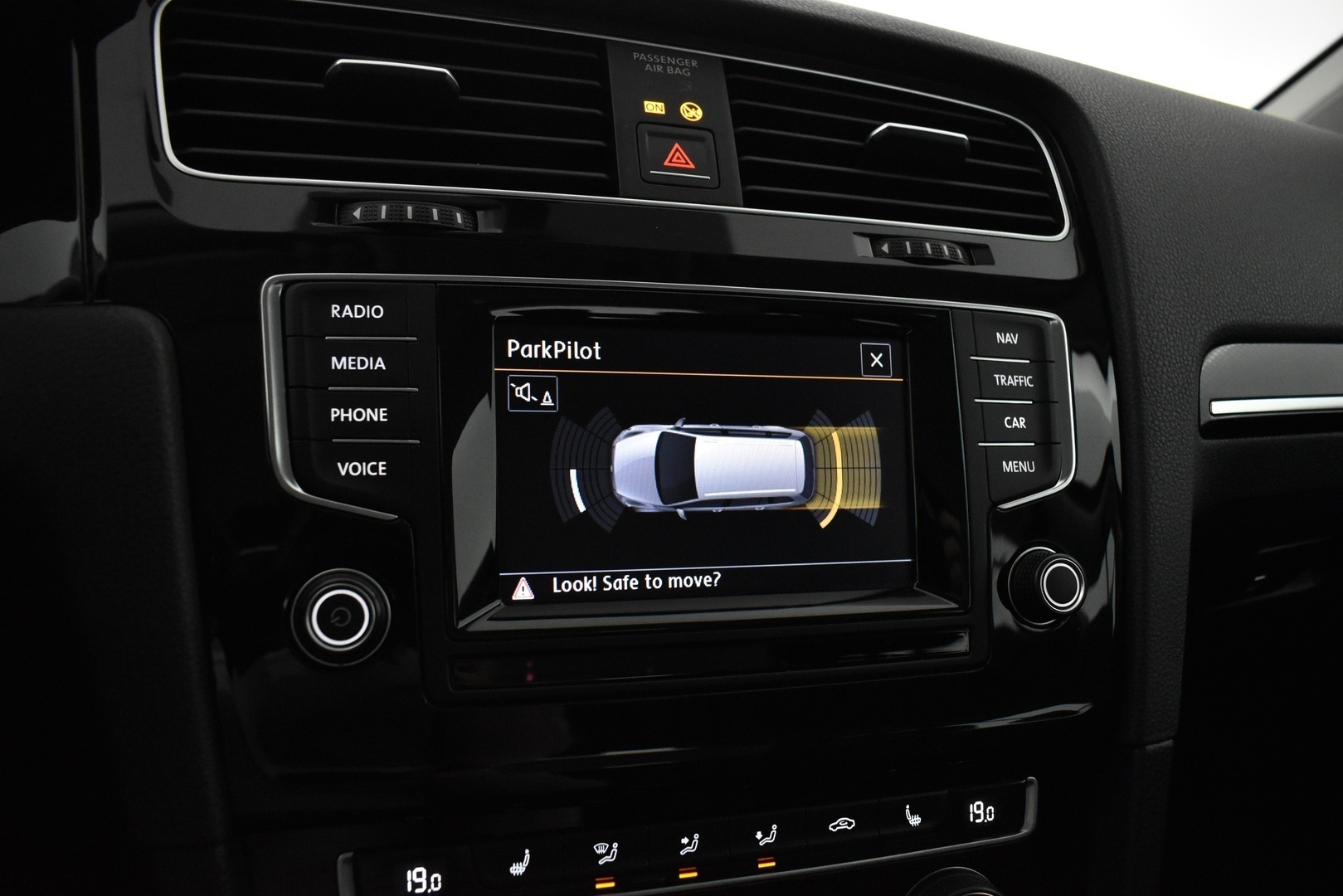 VOLKSWAGEN Golf 2014