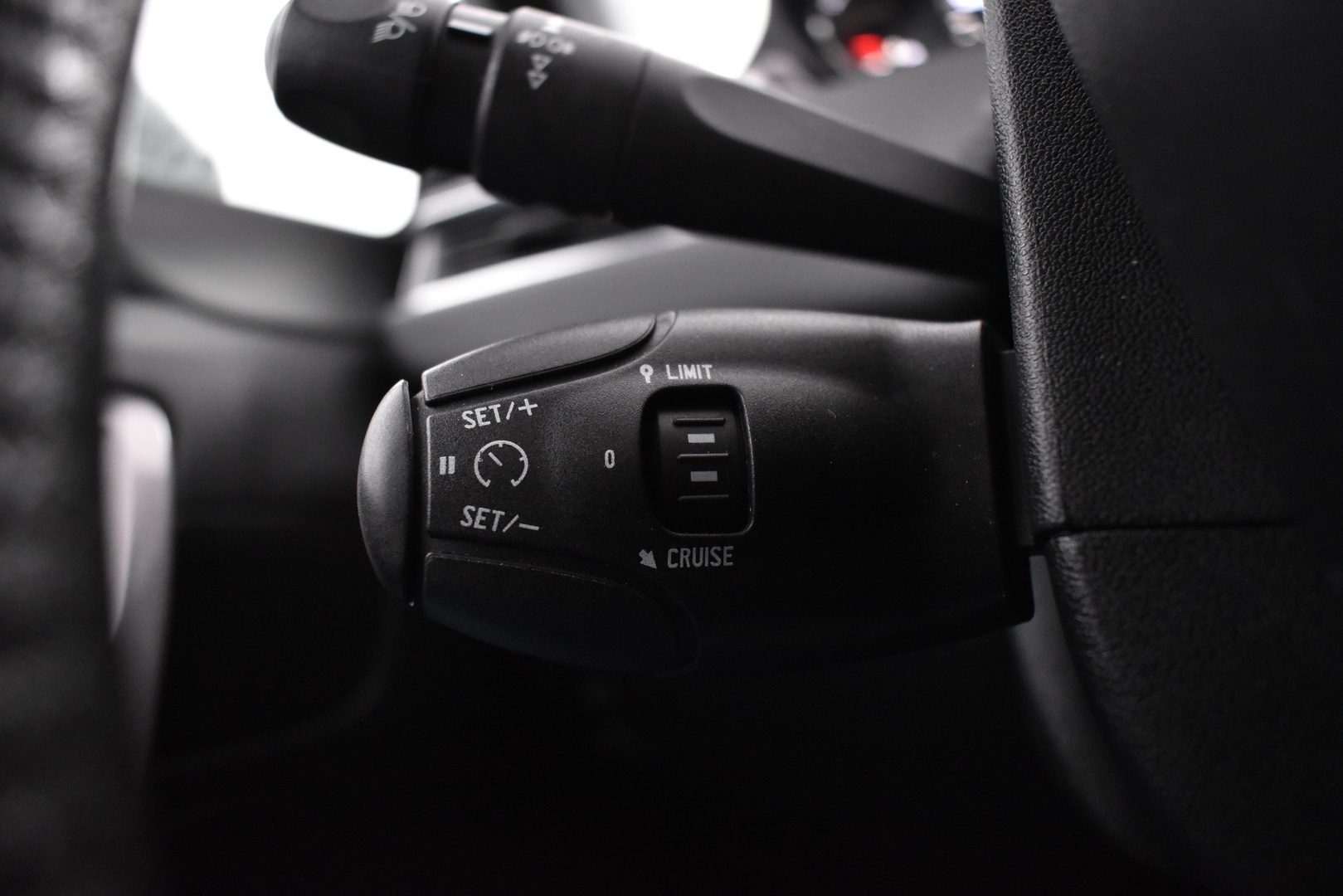 PEUGEOT 2008 2015