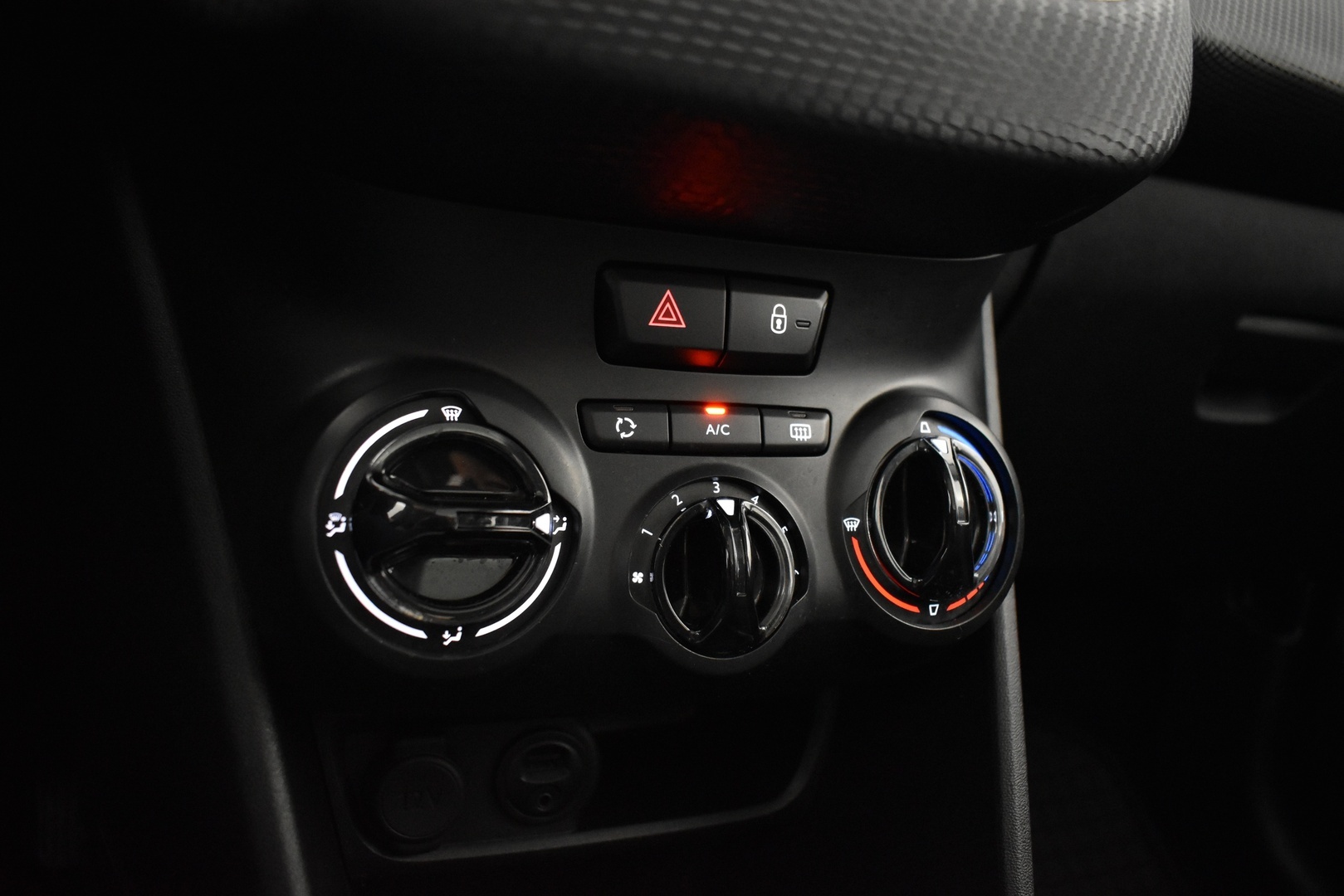 PEUGEOT 2008 2015