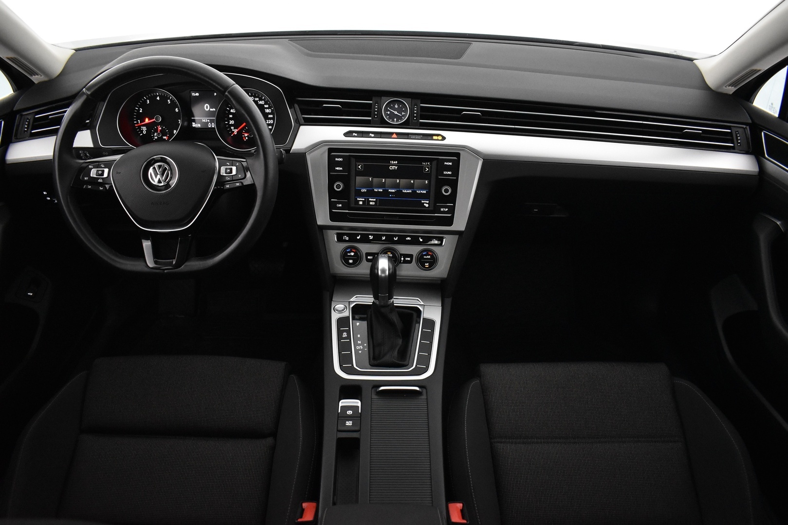 VOLKSWAGEN Passat 2018