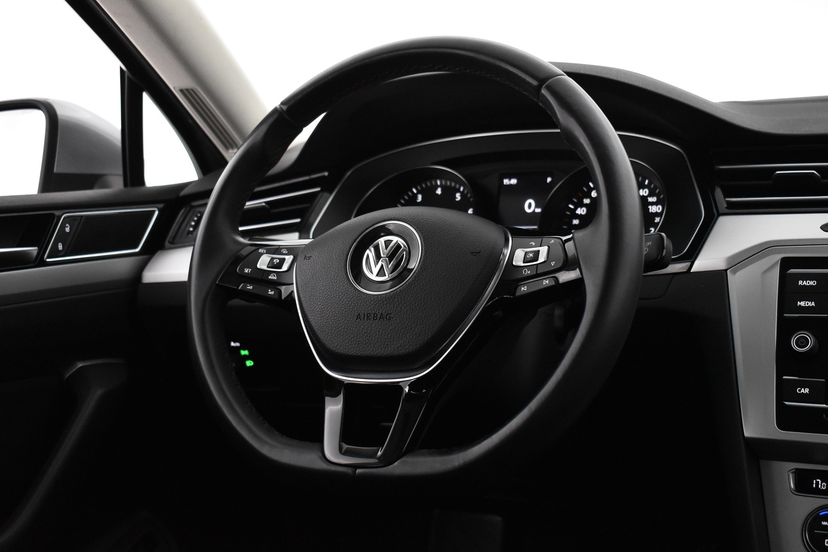VOLKSWAGEN Passat 2018