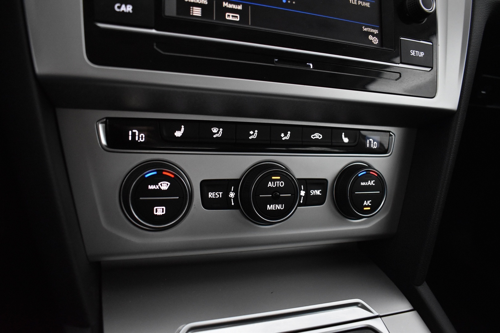 VOLKSWAGEN Passat 2018