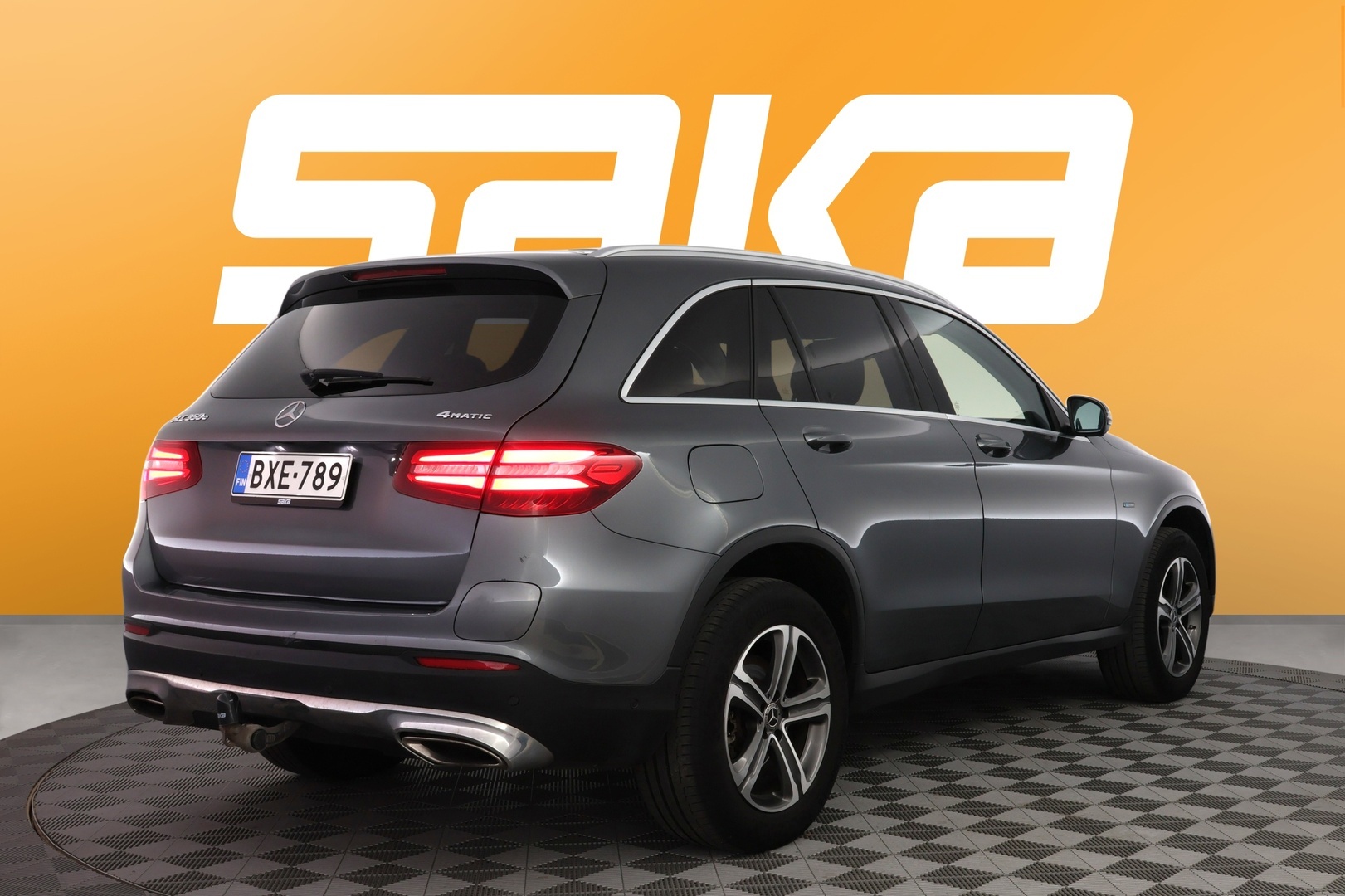 MERCEDES-BENZ GLC 2018