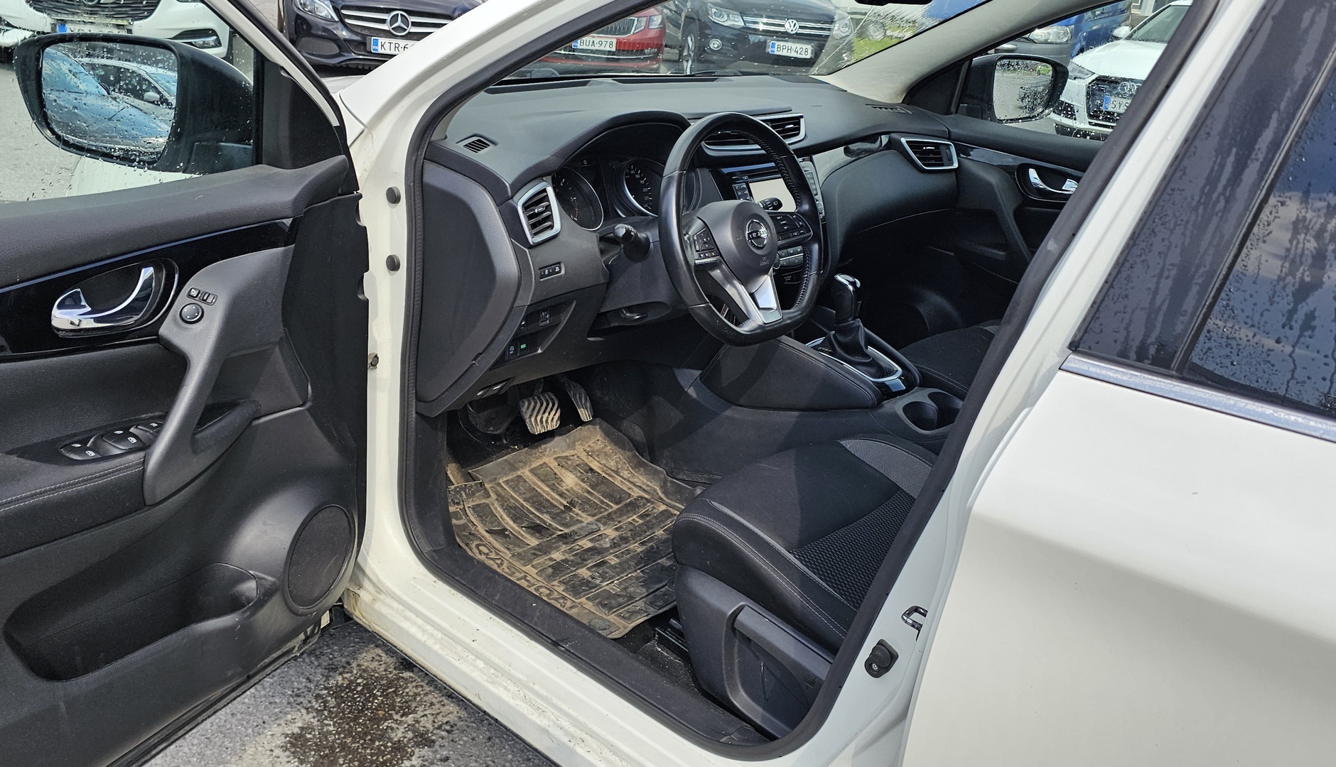 NISSAN Qashqai 2018