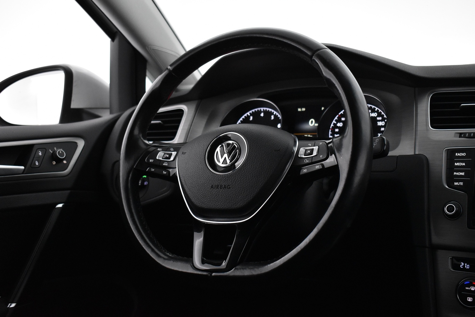 VOLKSWAGEN Golf 2015