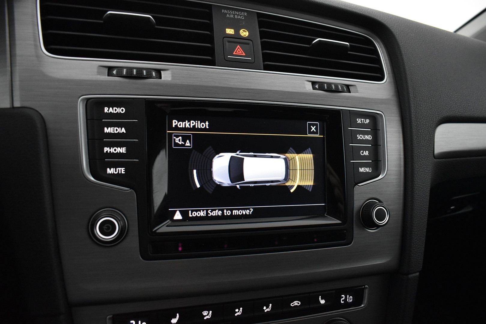 VOLKSWAGEN Golf 2015