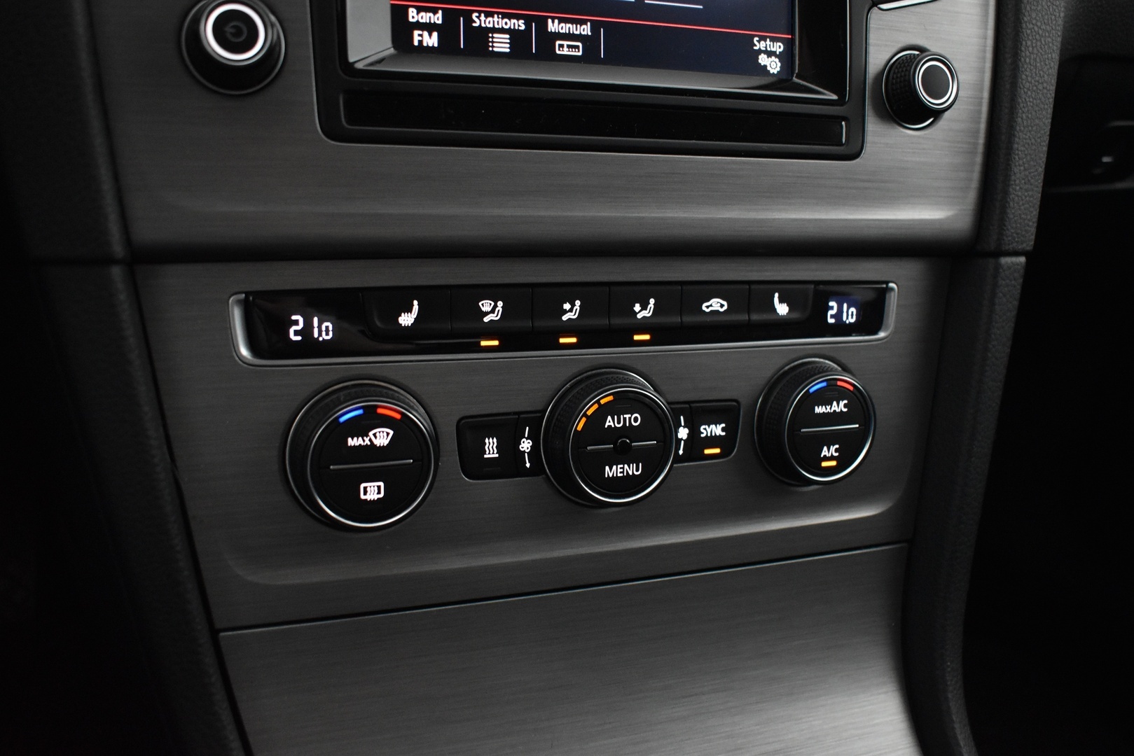 VOLKSWAGEN Golf 2015