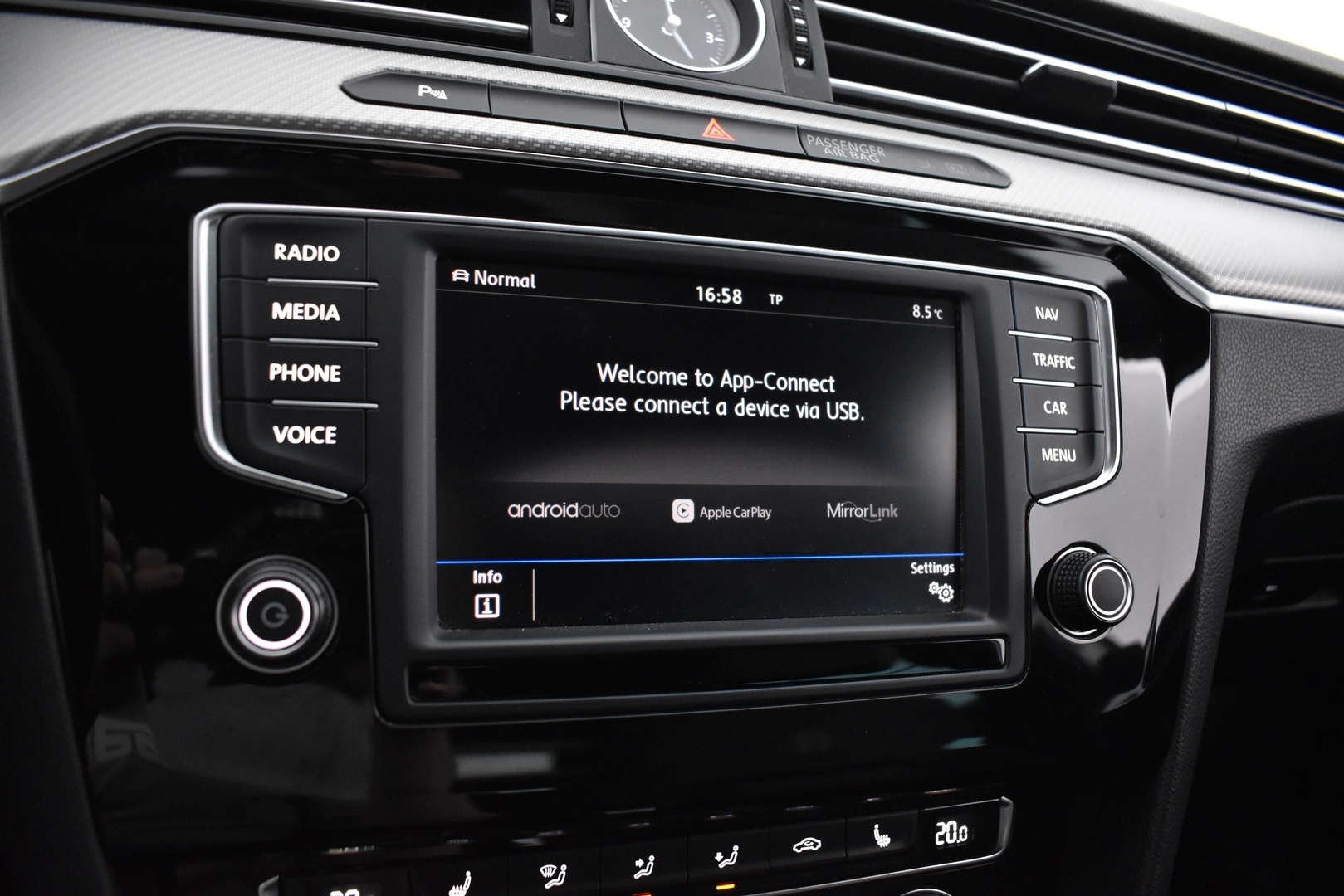 VOLKSWAGEN Passat 2017