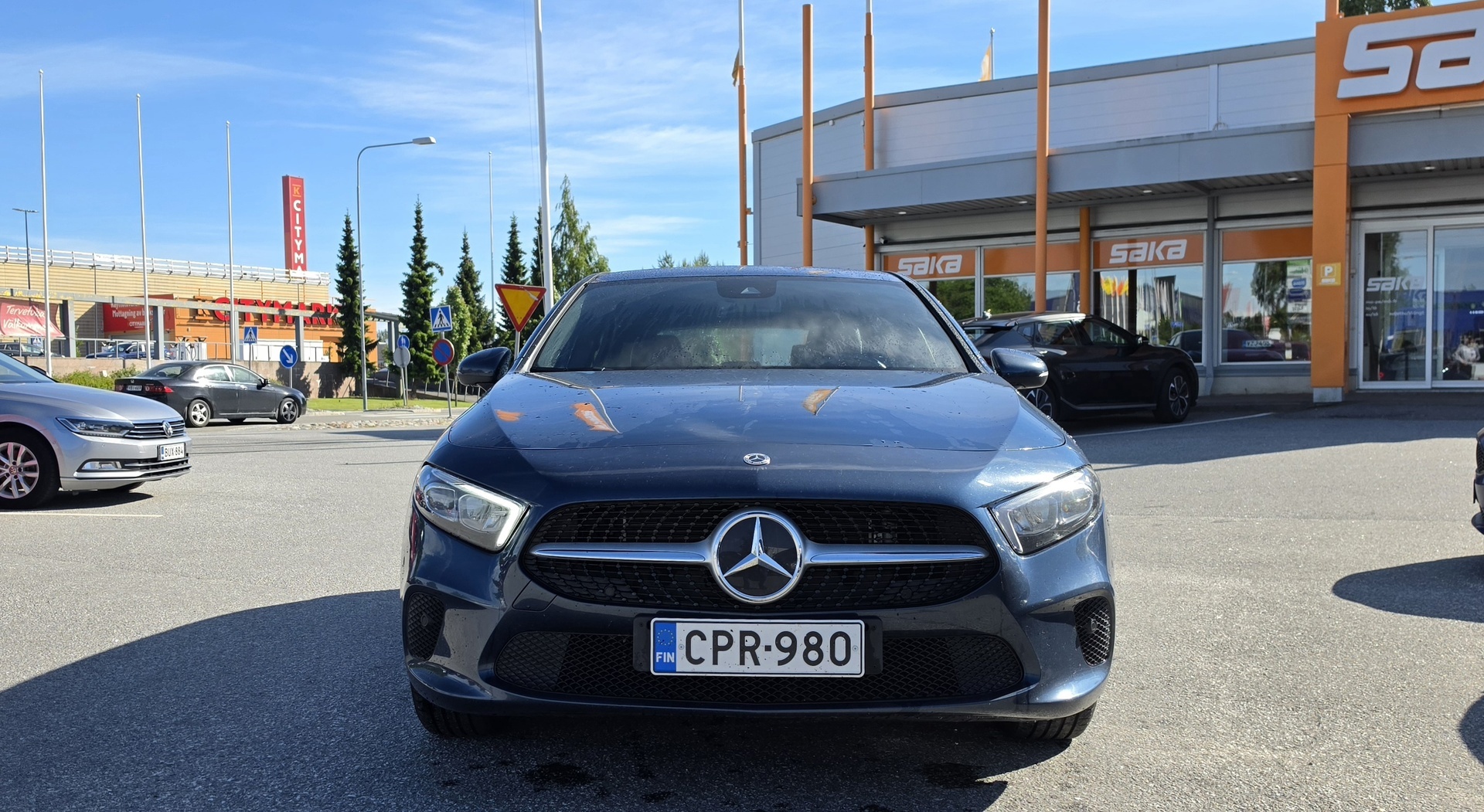MERCEDES-BENZ A 2022