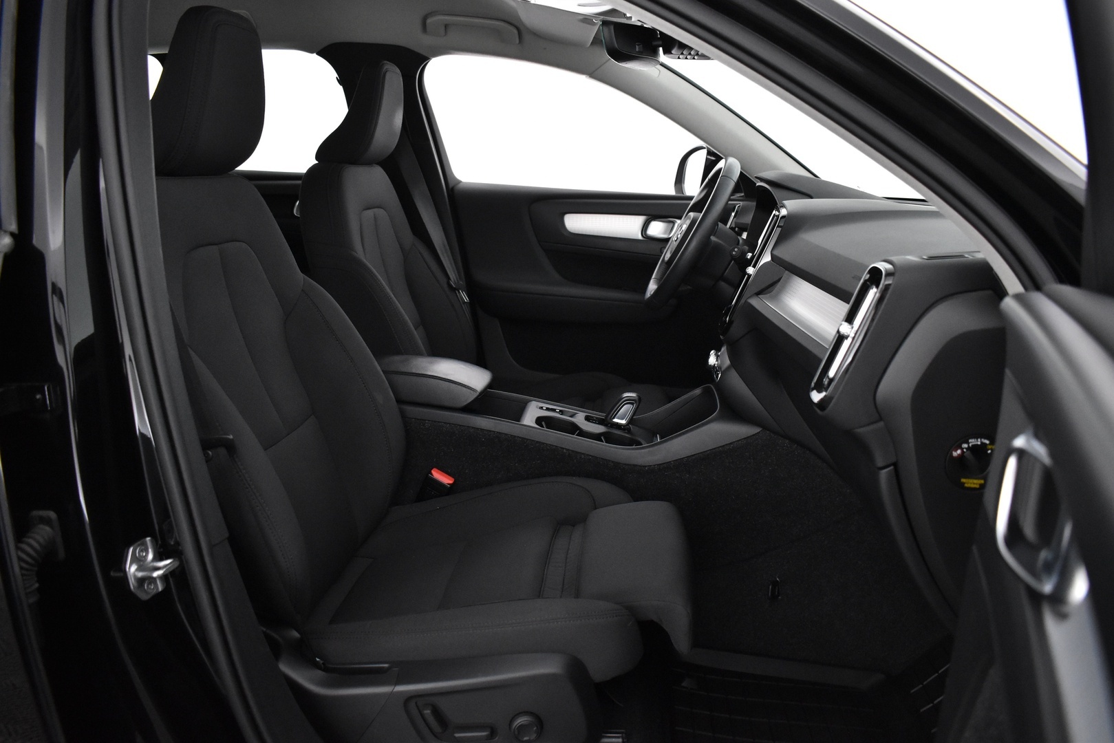 VOLVO XC40 2021