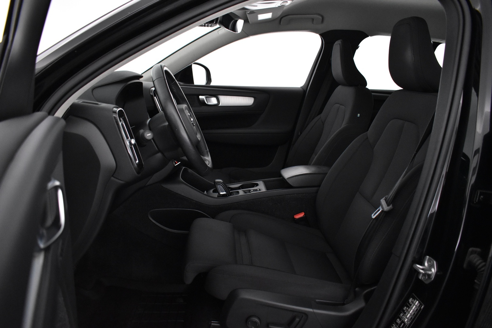 VOLVO XC40 2021