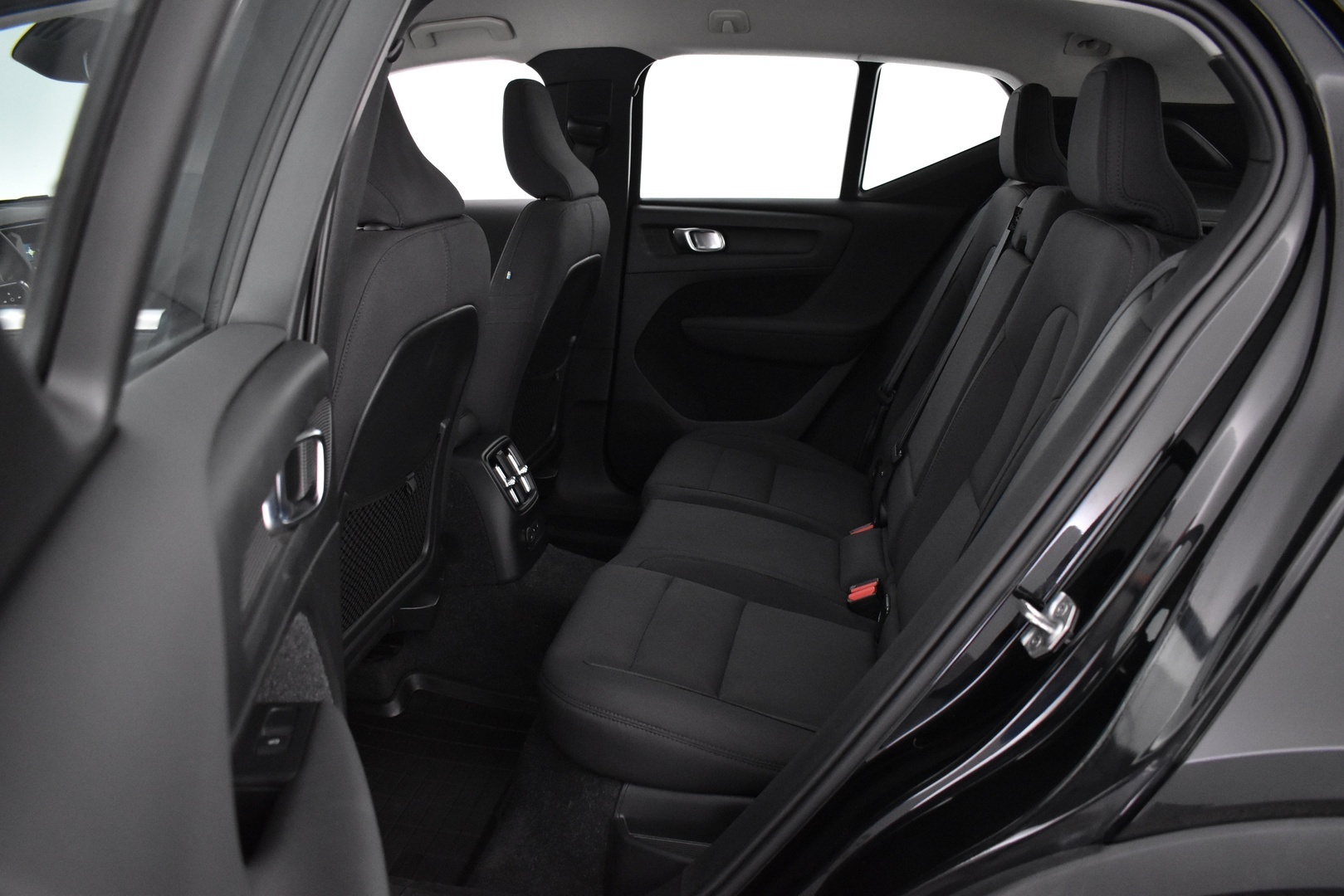 VOLVO XC40 2021