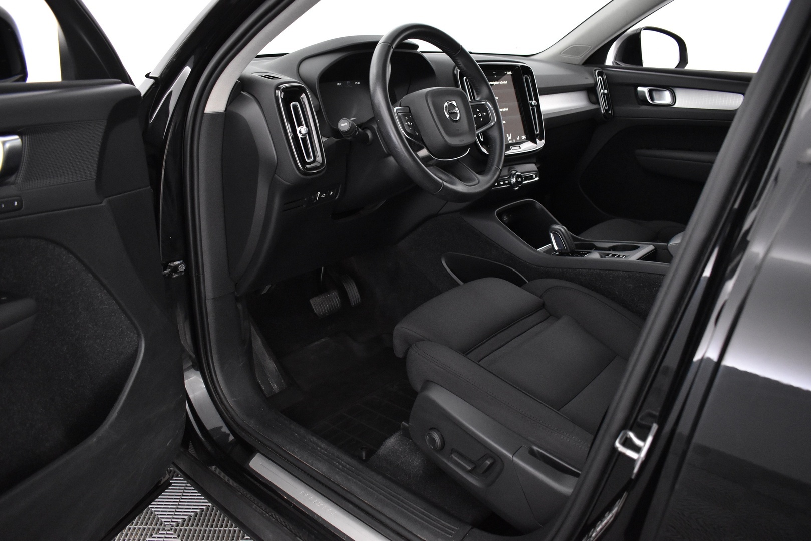 VOLVO XC40 2021