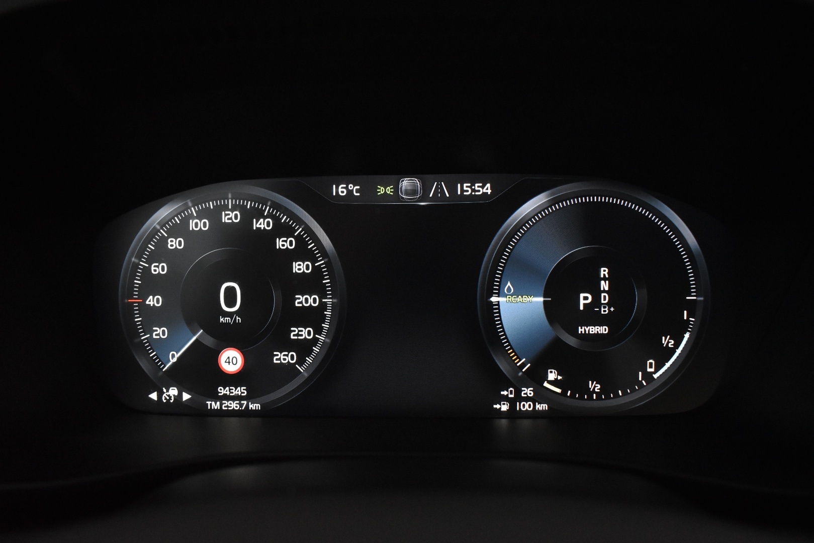 VOLVO XC40 2021