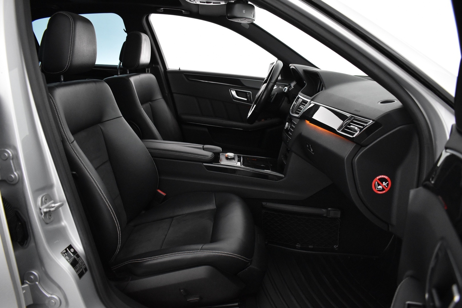 MERCEDES-BENZ E 2012