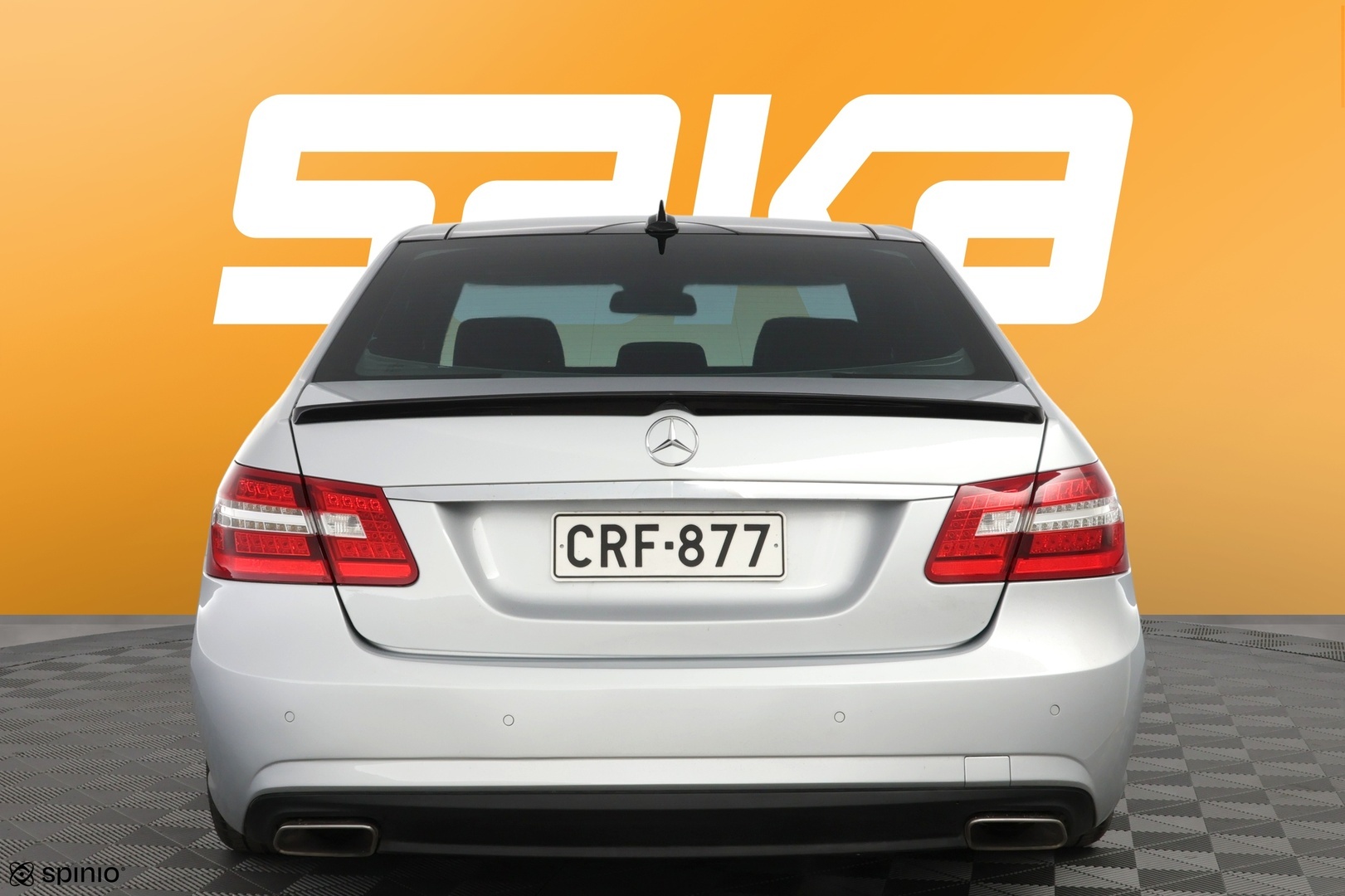 MERCEDES-BENZ E 2012