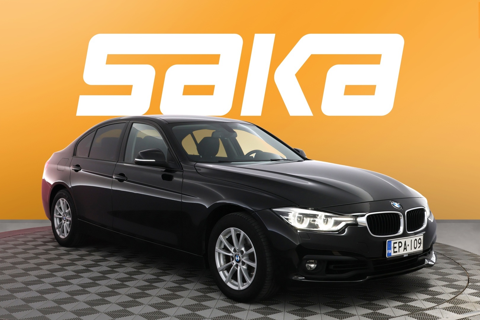 BMW 318 2018