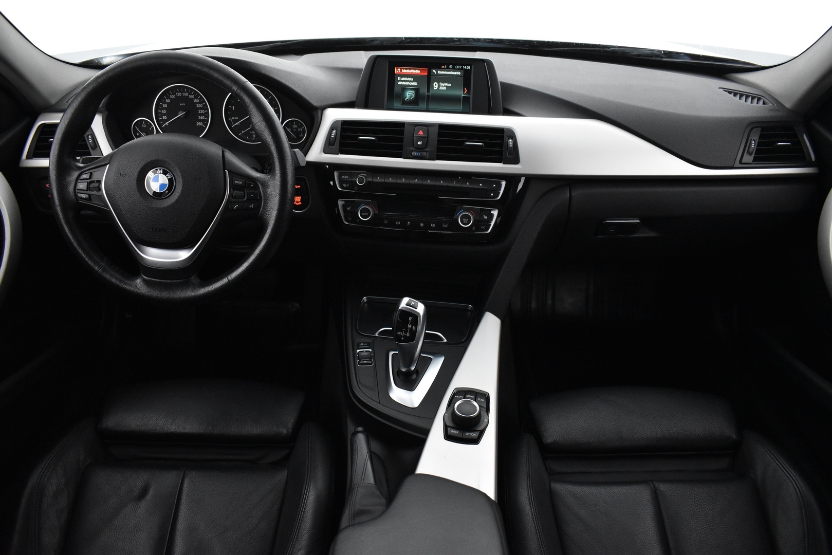 BMW 318 2018
