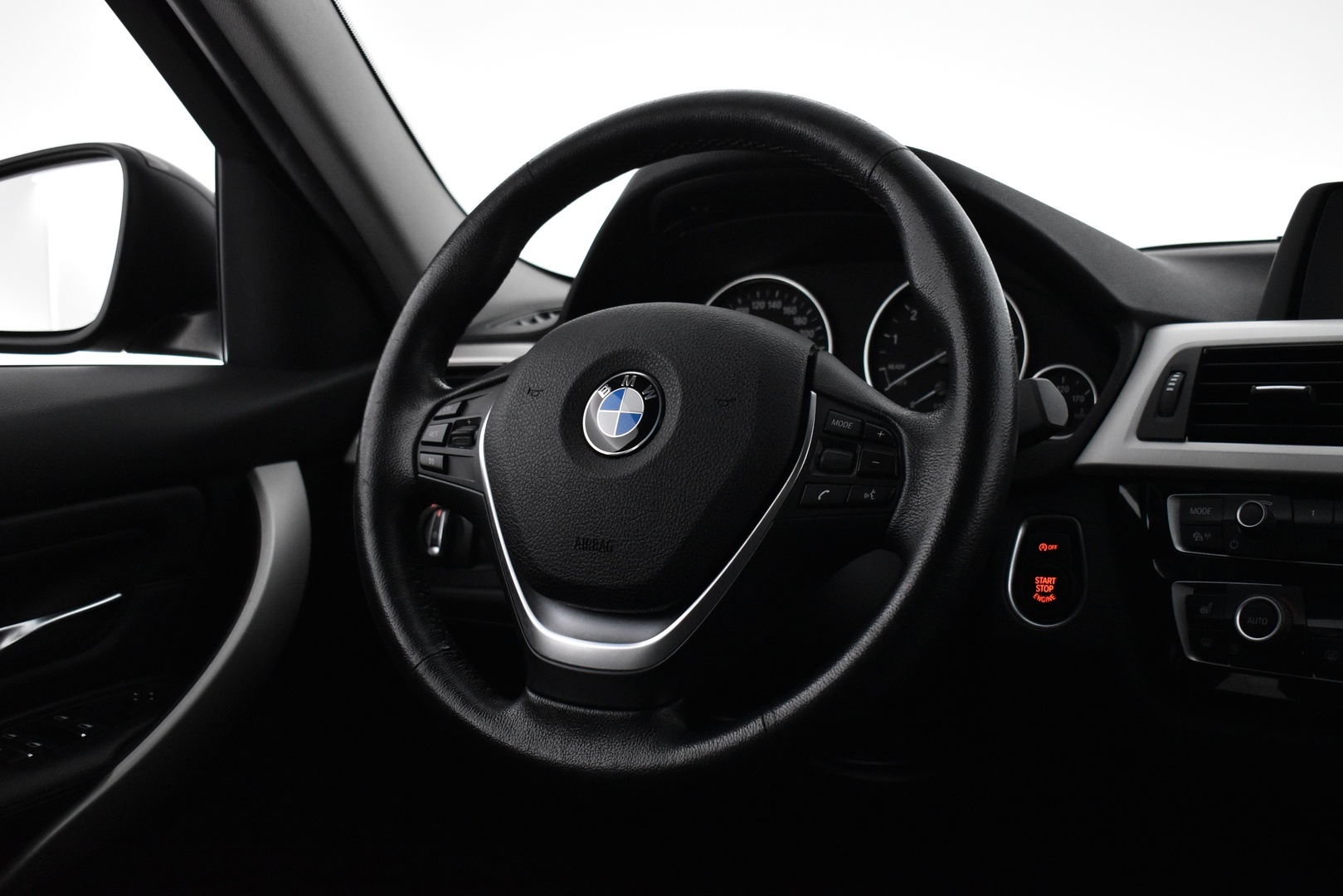 BMW 318 2018