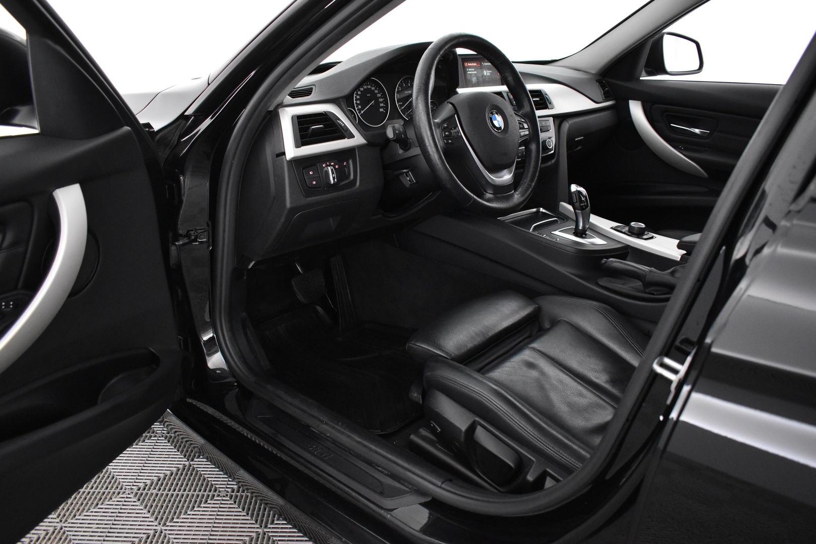 BMW 318 2018