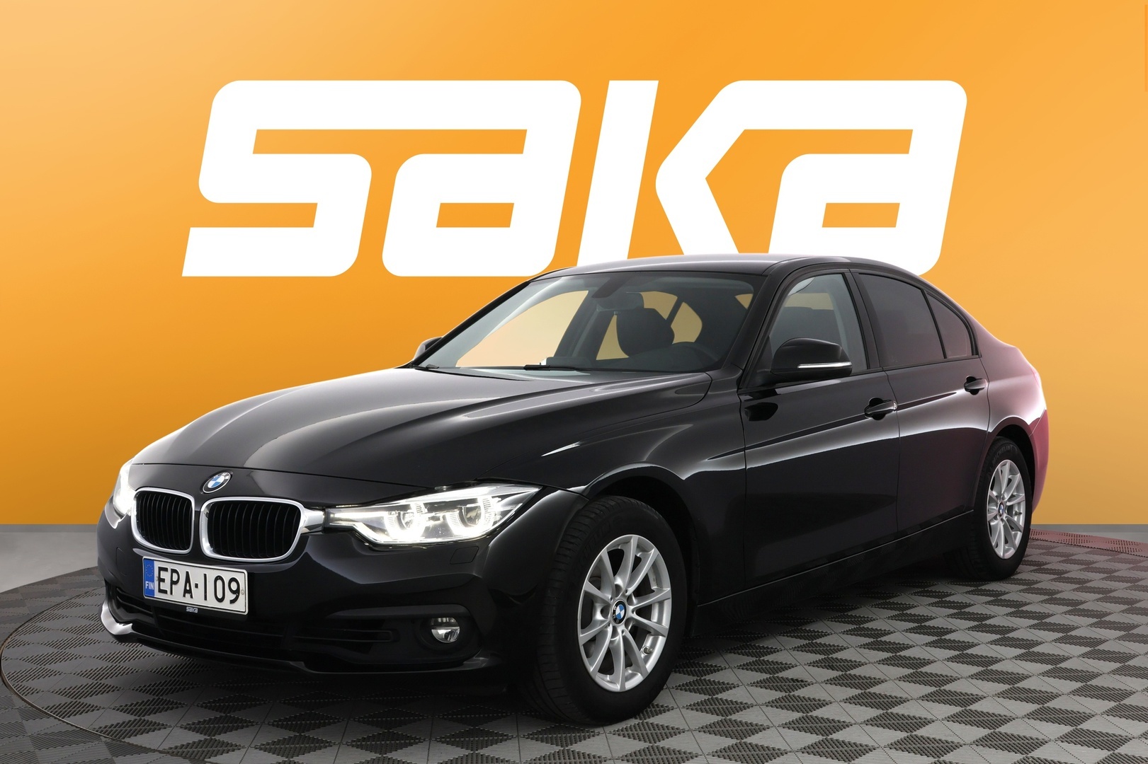 BMW 318 2018