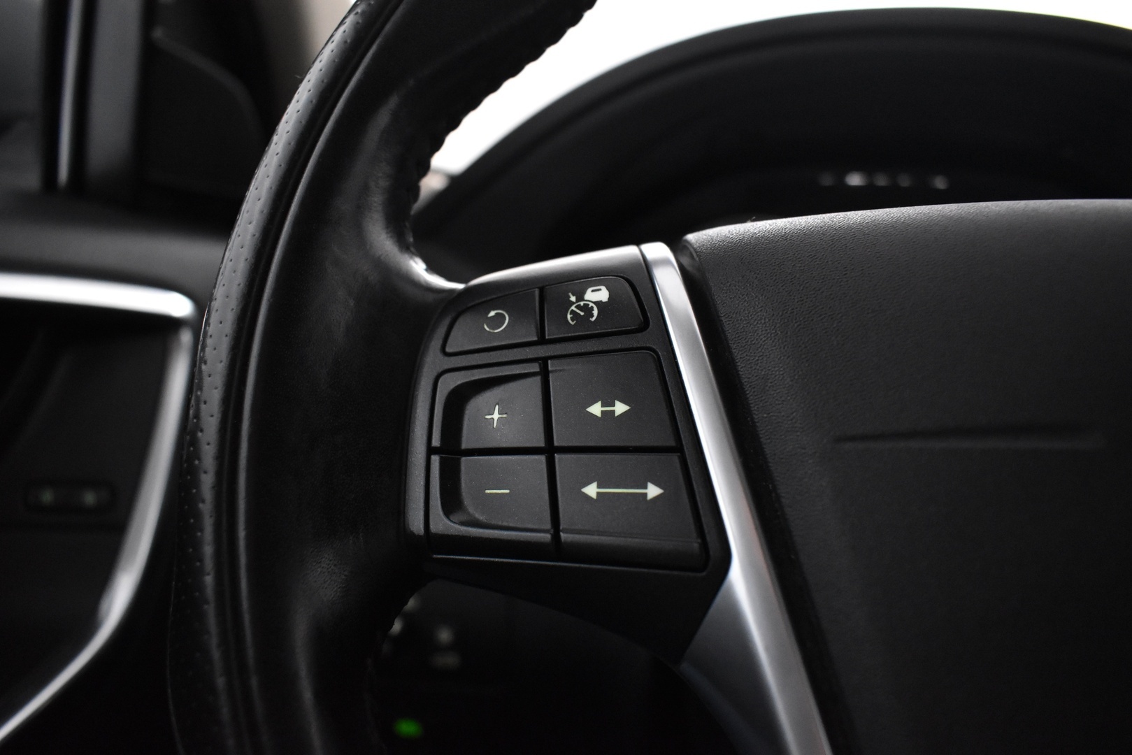 VOLVO XC60 2013