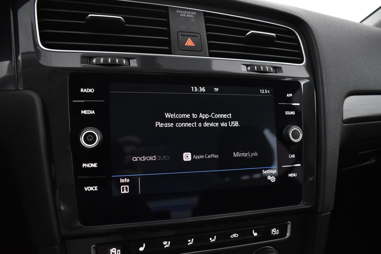 VOLKSWAGEN Golf 2019