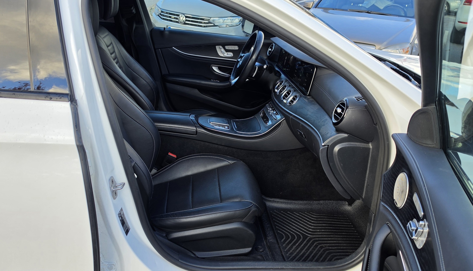 MERCEDES-BENZ E 2023
