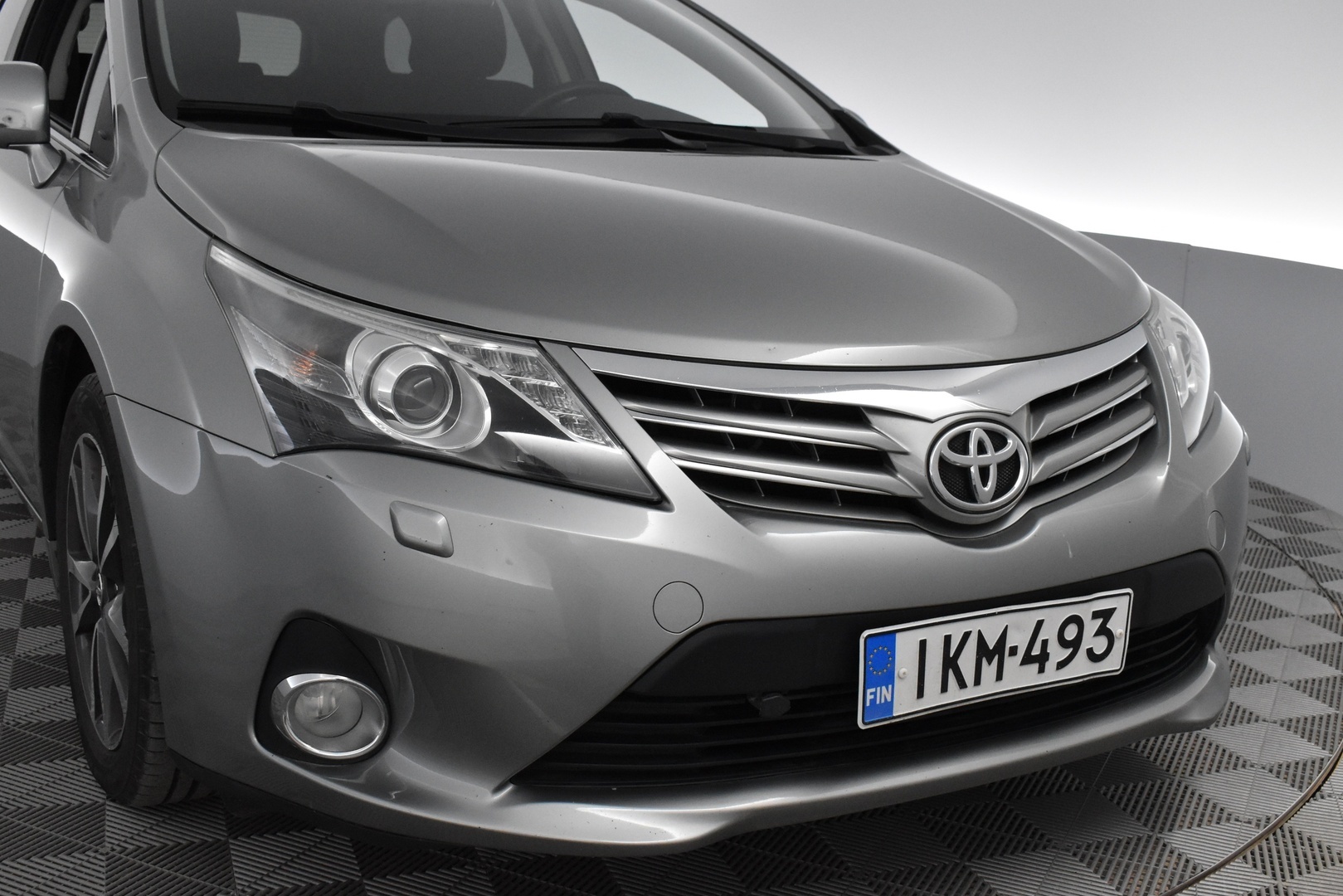 TOYOTA Avensis 2012